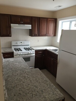 Foto del edificio - 2576 James Rd