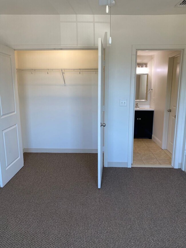 Bostonian Shoe Lofts Apartments in Whitman, MA