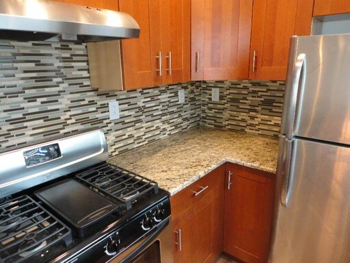 Building Photo - 1313 E 52nd St