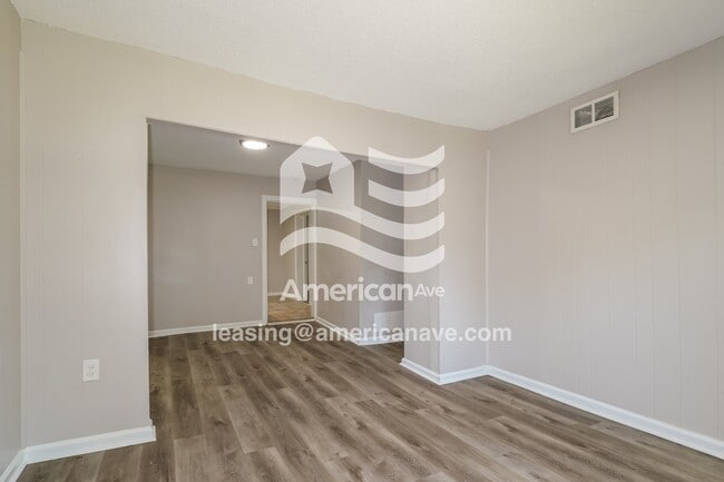 Building Photo - 127 Grether Ave