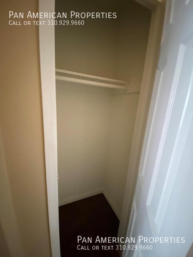 Building Photo - 812 N. Azusa-#4