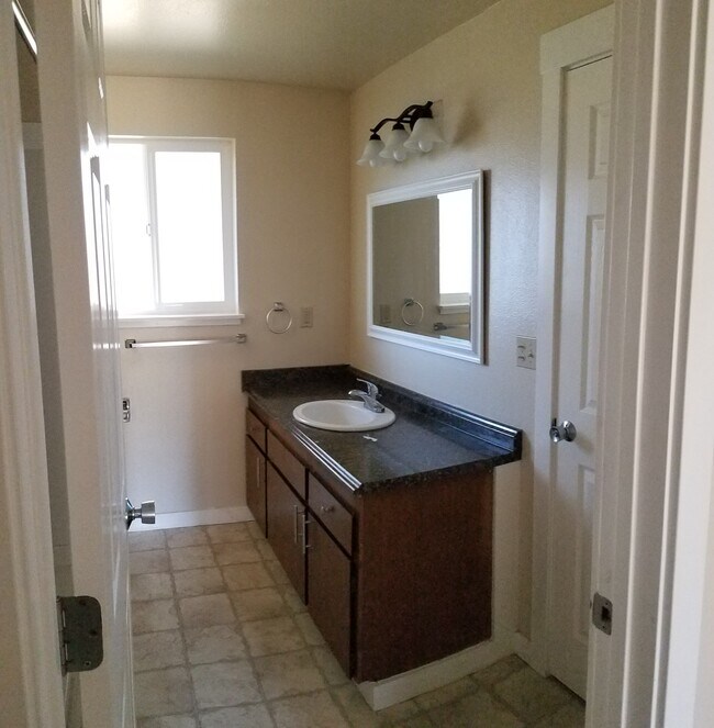 Foto del edificio - 10321 146th St E