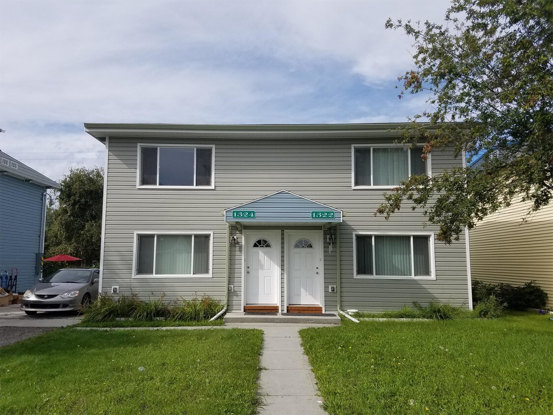 Primary Photo - 1322 Lathrop St