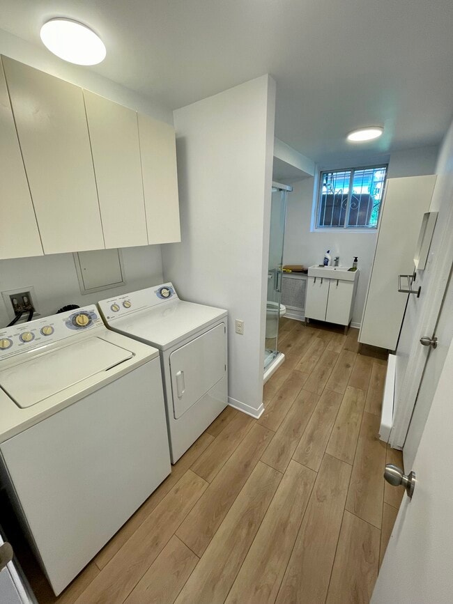 Building Photo - 2839A Rue Arcand