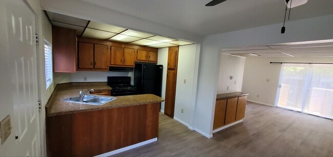 Building Photo - 40221 Harris Ln