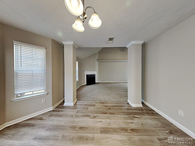 Building Photo - 4411 Gladewood Run