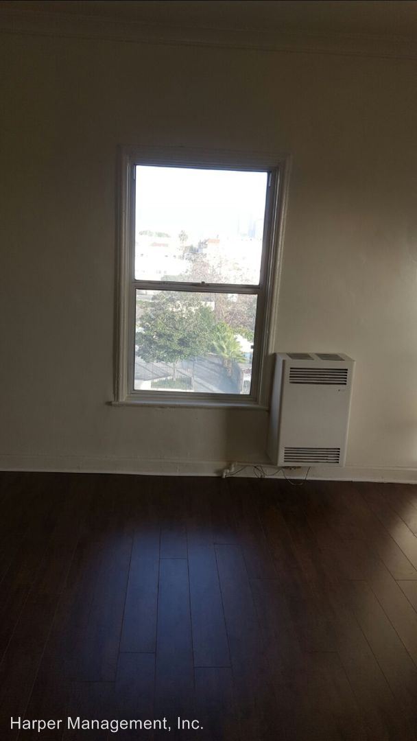 Foto del edificio - 2910 W 8th St