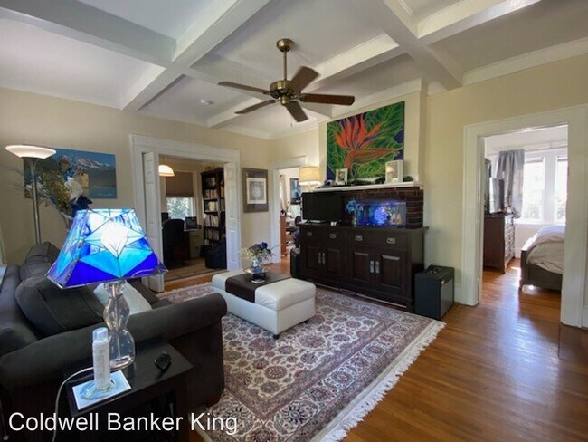 Building Photo - 2 br, 1 bath House - 37 King St