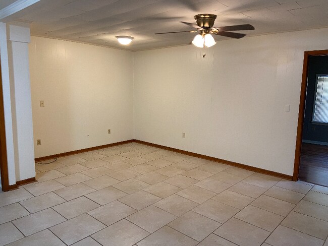 Foto del edificio - 878 Leeville Rd