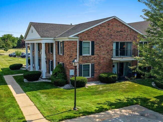 Foto del edificio - Old Orchard Luxury Apartment Homes