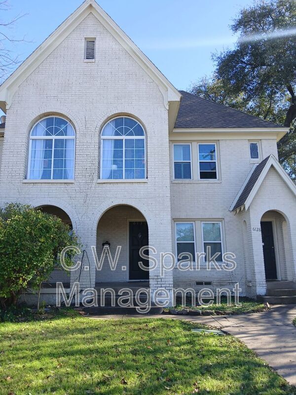 Foto principal - 6130 1/2 Worth Street