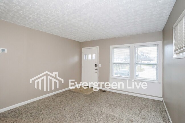 Foto del edificio - 8771 Desoto Dr