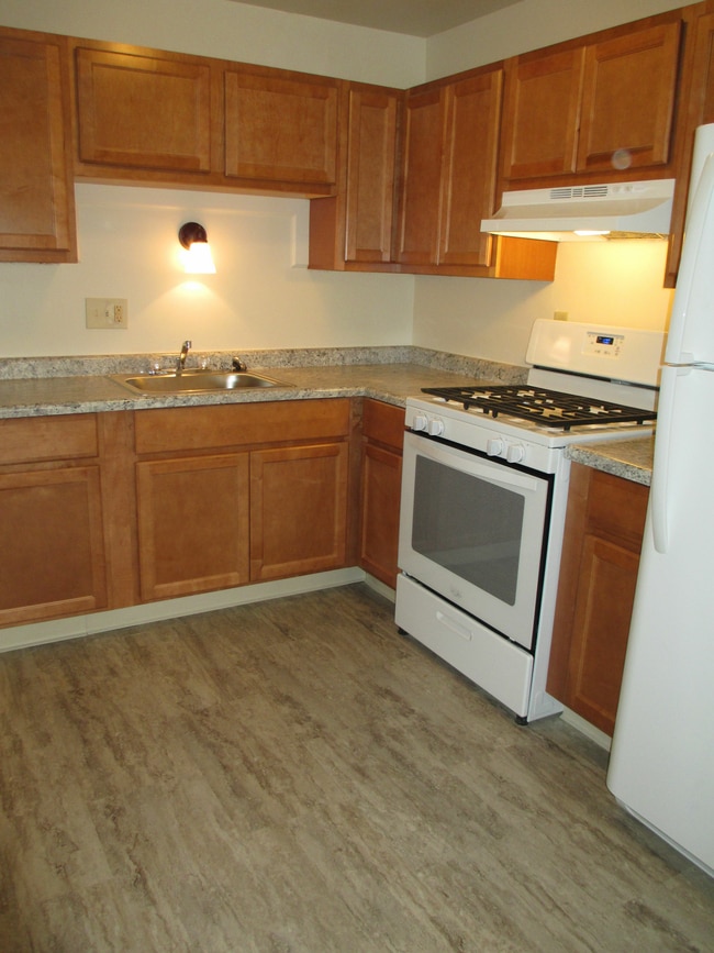 GK1 (5).JPG - Gold Key Apartments