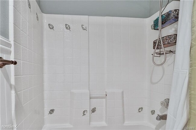 Building Photo - 3 br, 2 bath Condo - 3347 Holly Grove St