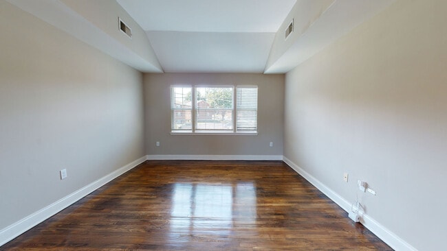 Interior Photo - Rodgers Forge