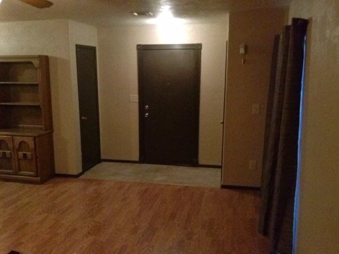 8304 S Camay Ave, Oklahoma City, OK 73159 Townhome Rentals in