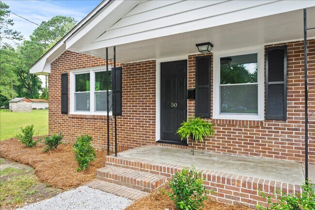 Foto del edificio - 50 Victory Dr