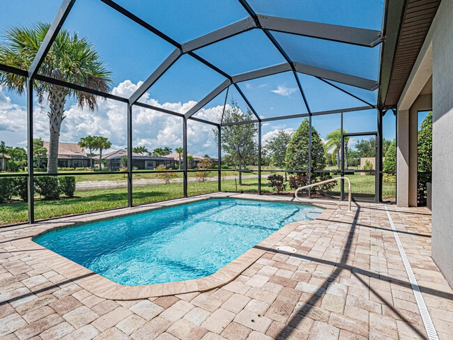 Building Photo - 5163 Longhorn Dr