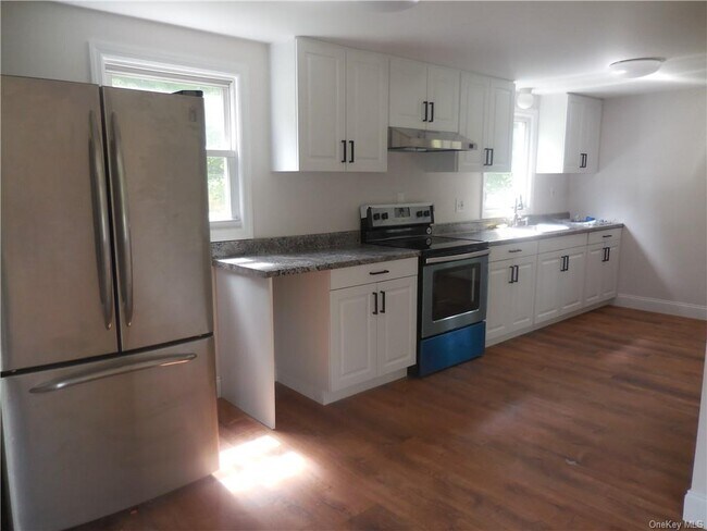 Building Photo - 55 Ohioville Rd