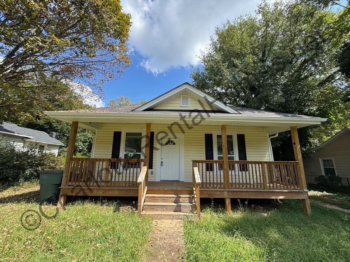 Primary Photo - Nice updated home