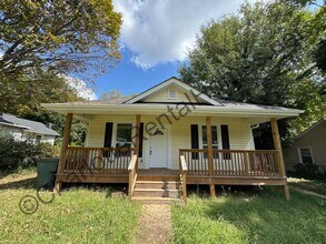 Building Photo - 1036 Wellman St