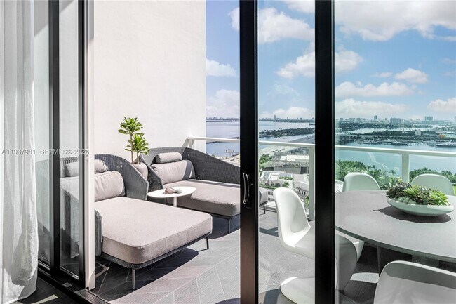 Foto del edificio - 1040 Biscayne Blvd