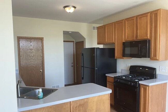 Foto del edificio - 8515 Sawyer Ct