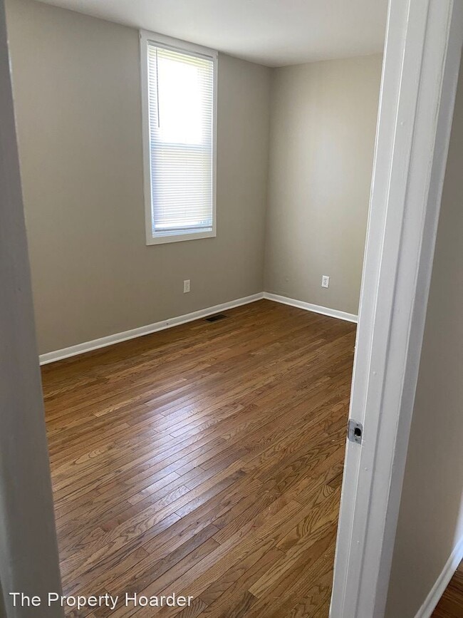 Building Photo - 2 br, 1 bath House - 127 East Holden Avenue