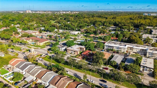 Foto del edificio - 2335 NE 172nd St