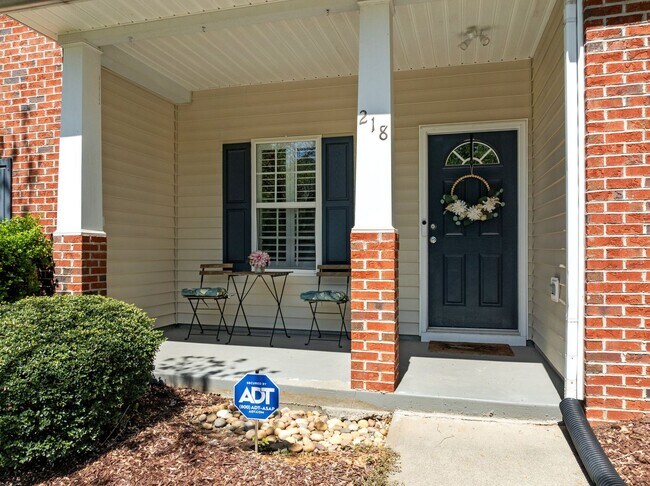 Building Photo - 218 Basset Hall Dr