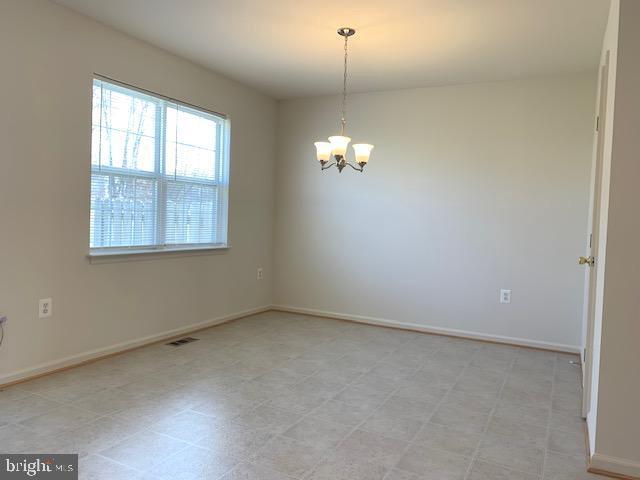 Foto del edificio - 105 Merrill Ct