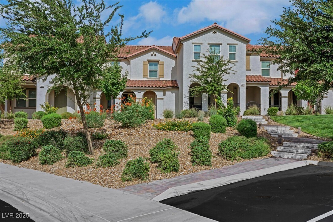 Primary Photo - 2870 Turnstone Ridge St