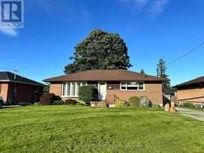 Building Photo - 475 Fairlawn St