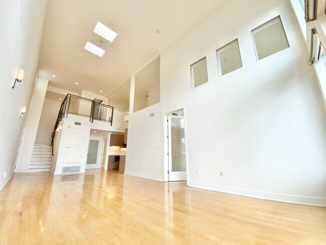 Foto del edificio - 12837 Moorpark St