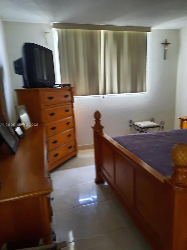 Foto del edificio - 3551 NE 169th St