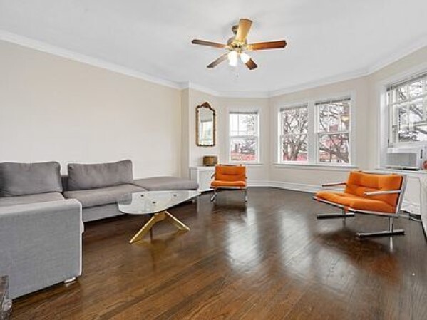 Foto del edificio - 3615 N Sawyer Ave