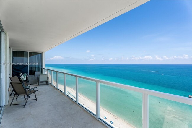 Building Photo - 16699 Collins Ave