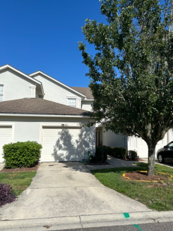 Foto principal - 828 Southern Creek Dr