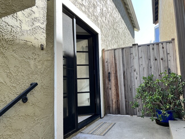Foto del edificio - 1624 Havemeyer Ln