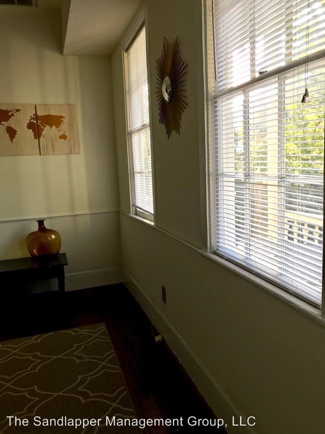 Building Photo - 3 br, 1 bath House - 14 PItt Street