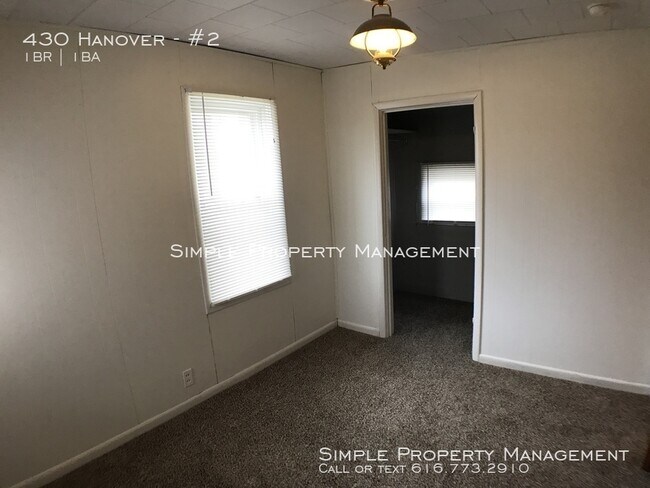 Building Photo - Beautiful Upper Unit in Hastings