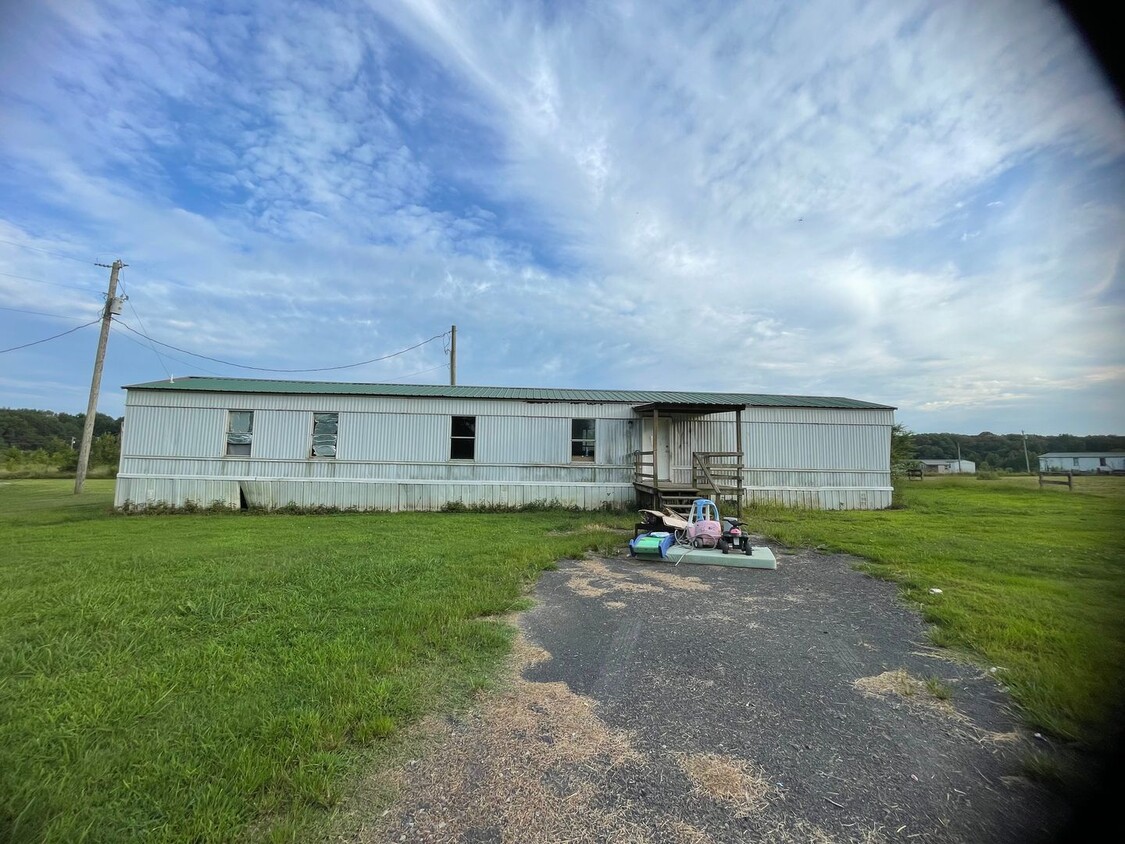 Primary Photo - 3 BR 2 Bath 1,280 sq ft singlewide mobile ...