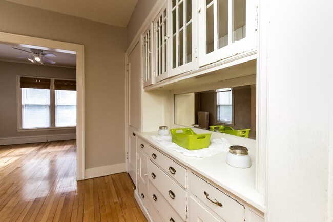 Foto del edificio - First Avenue Apartments