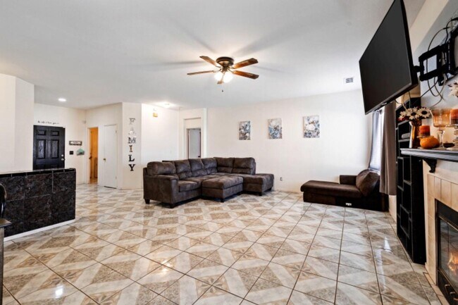 Foto del edificio - 4 br, 2 bath House - 3159 Joy Court