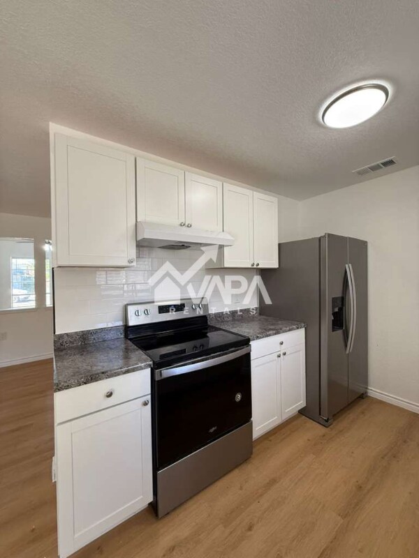 Foto del edificio - 7814 Hollow Oak