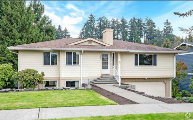 Building Photo - 7001 S Wapato St
