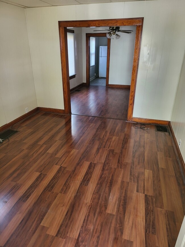 Foto del edificio - 1124 S Harlan Ave