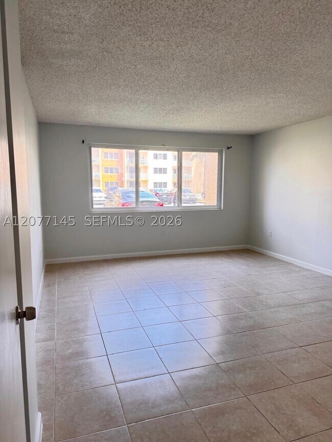 Building Photo - 6960 Miami Gardens Dr