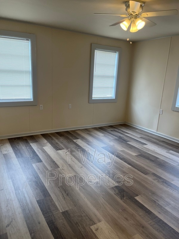 Building Photo - 468 Westwood Dr