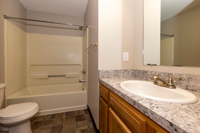 Foto del edificio - Millstone Lakes Apartments